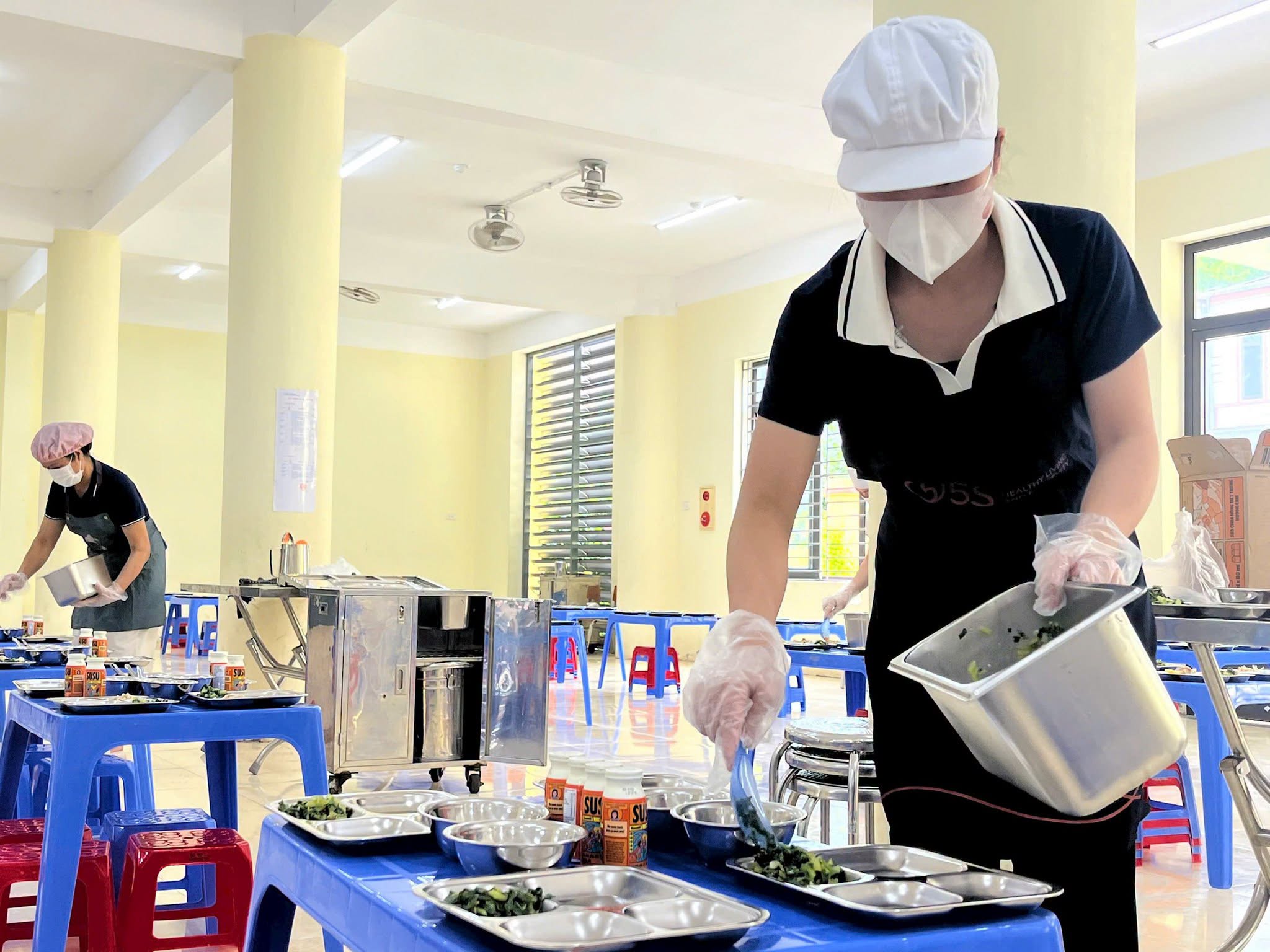 Hà Nội thống nhất quy trình tổ chức bữa ăn bán trú cho học sinh- Ảnh 2.