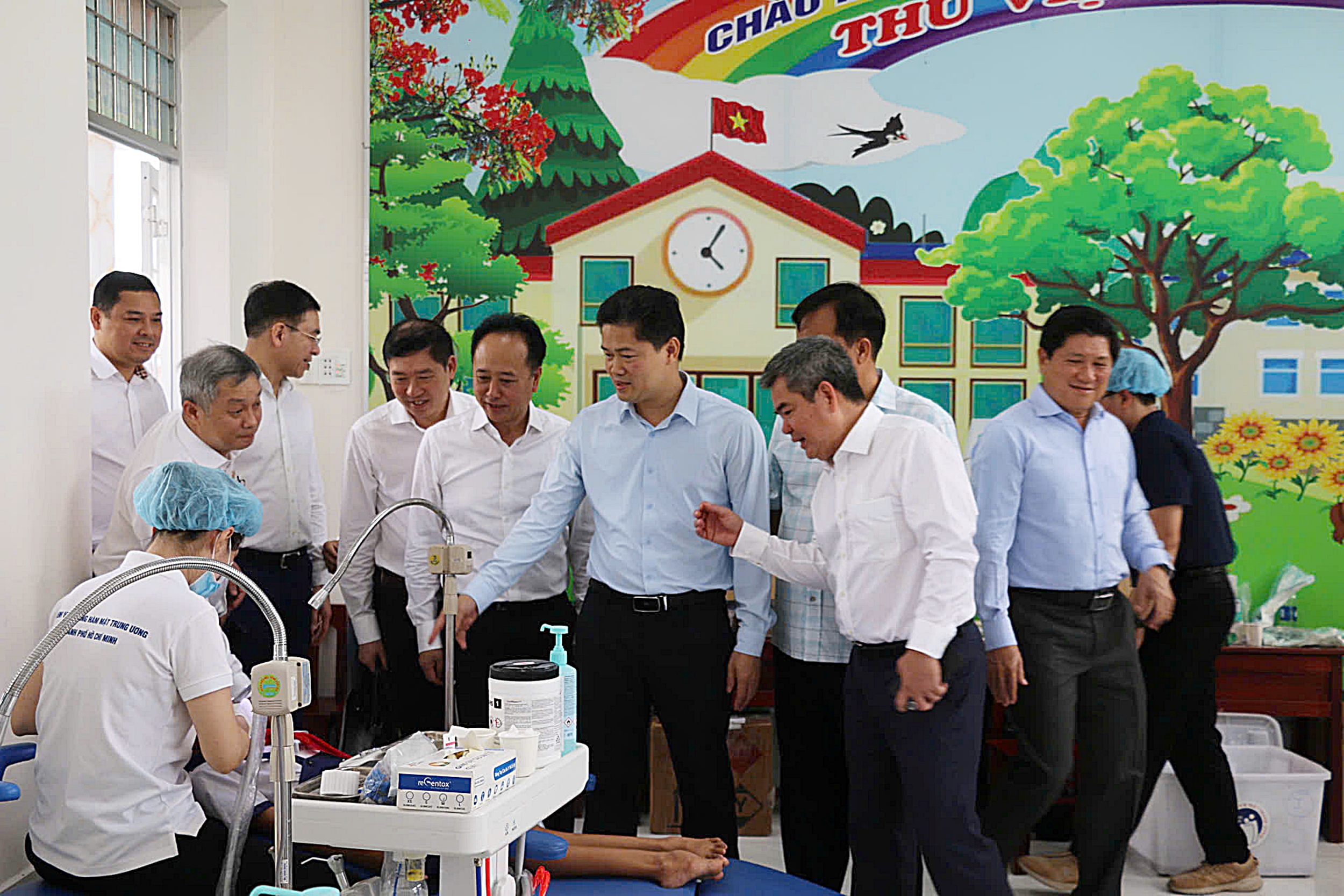 Thứ trưởng Thường trực Bộ Y tế: Nhân rộng mô hình Trường – Trạm trong nha học đường- Ảnh 1.