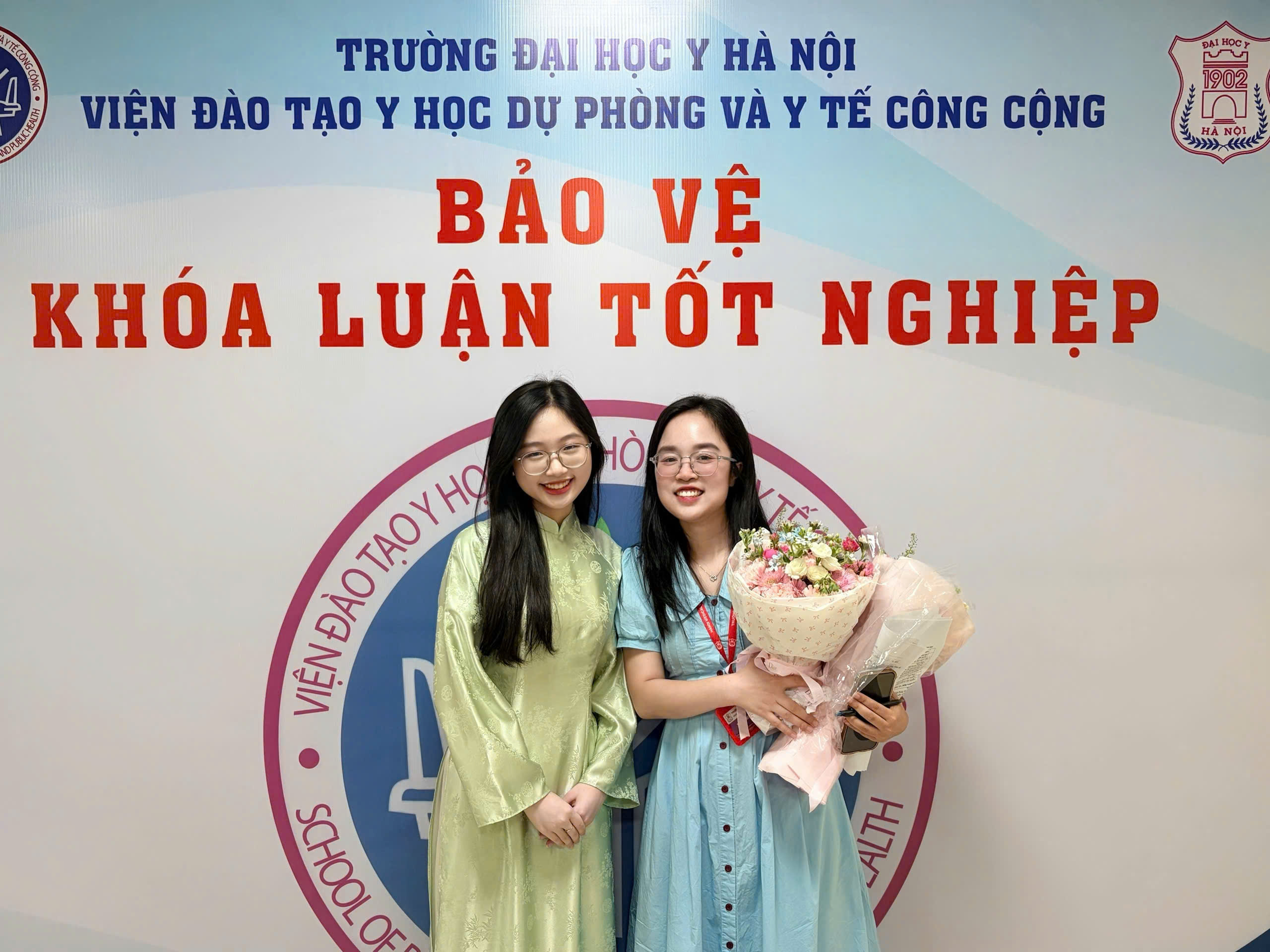 Hà Kiều Trang và cô Thu Hà