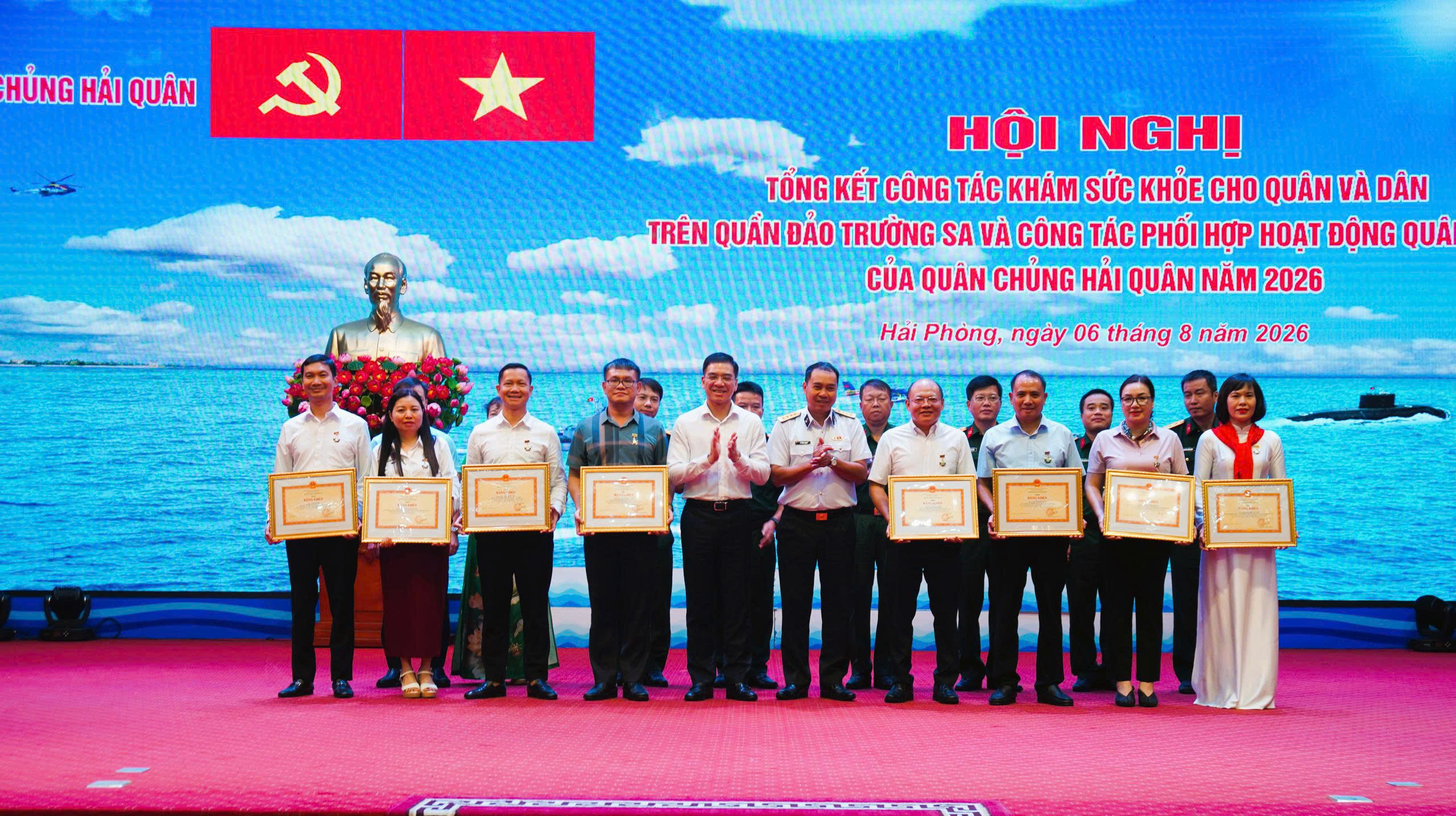 Chăm Sóc Sức Khỏe Quân Dân Tại Trường Sa: Vai Trò Của Y Học Cổ Truyền