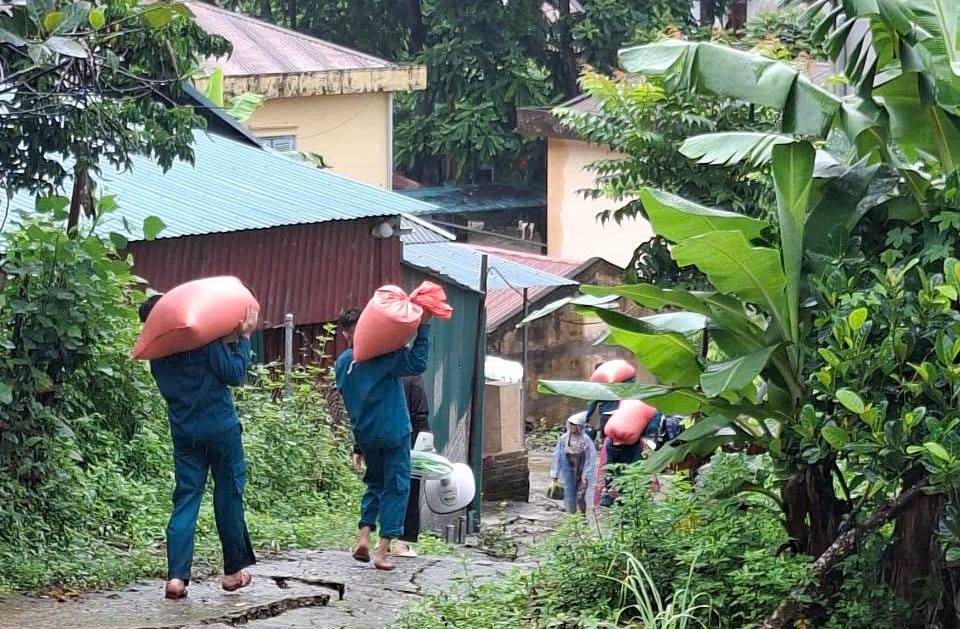 Diễn biến mới nhất vụ sạt lở đất đe dọa khu dân cư tại xã Quan Sơn- Ảnh 2.