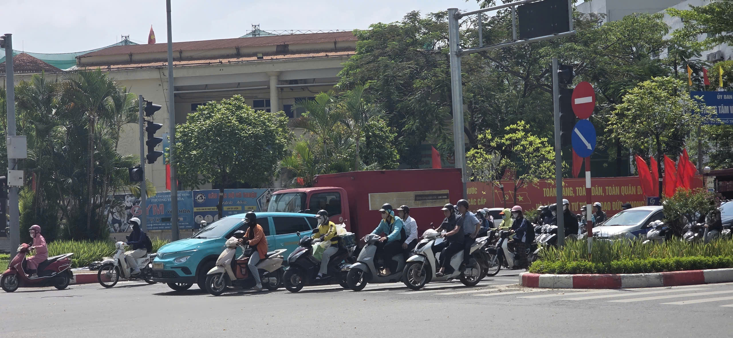 Những Nguy Cơ Trong Thời Gian Nắng Nóng Kéo Dài: Cảnh Giác Để Bảo Vệ Sức Khỏe