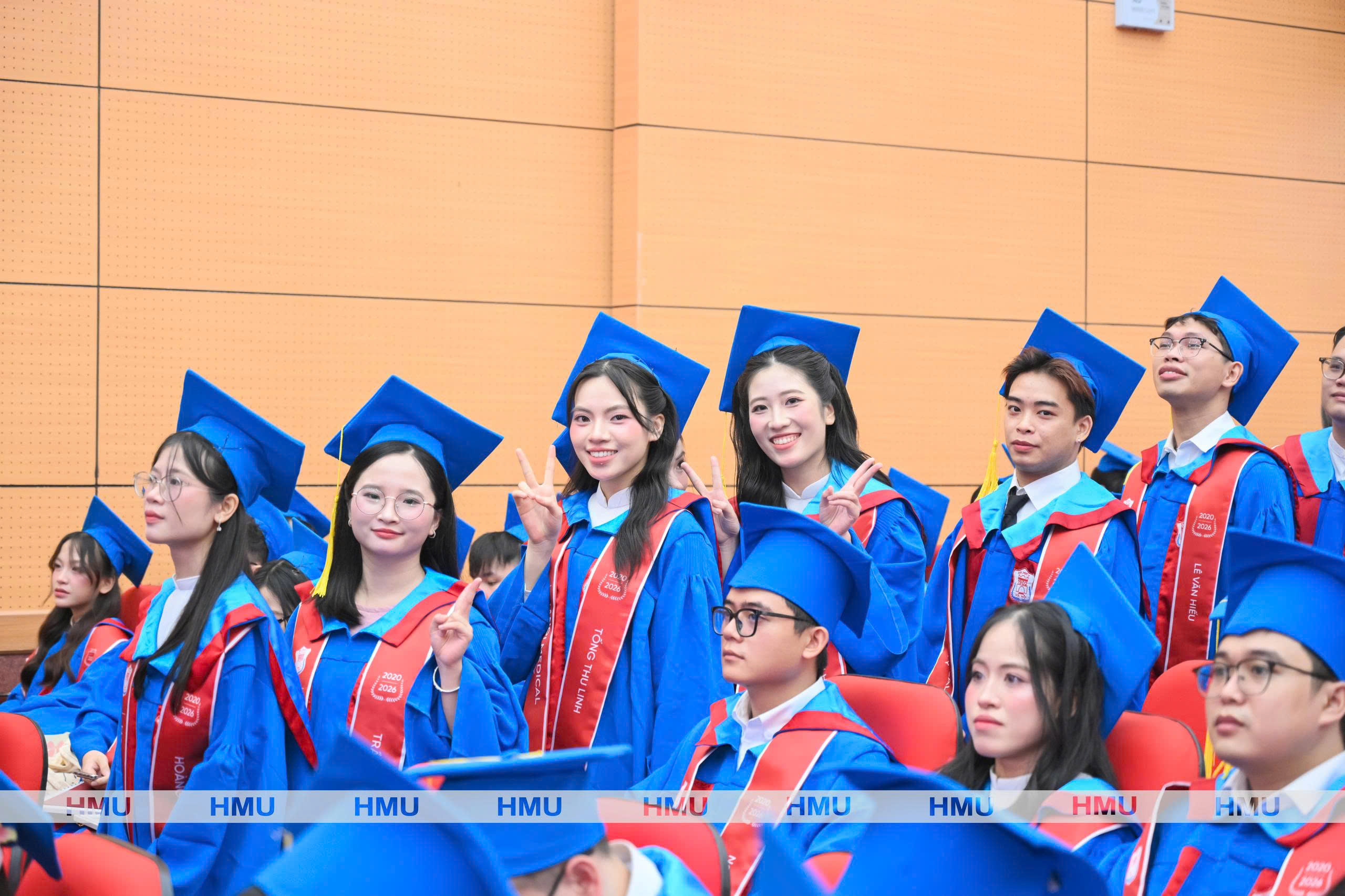 696 Tân Bác Sĩ Đại Học Y Hà Nội: Khởi Đầu Mới Trong Chăm Sóc Sức Khỏe - Ảnh 3.