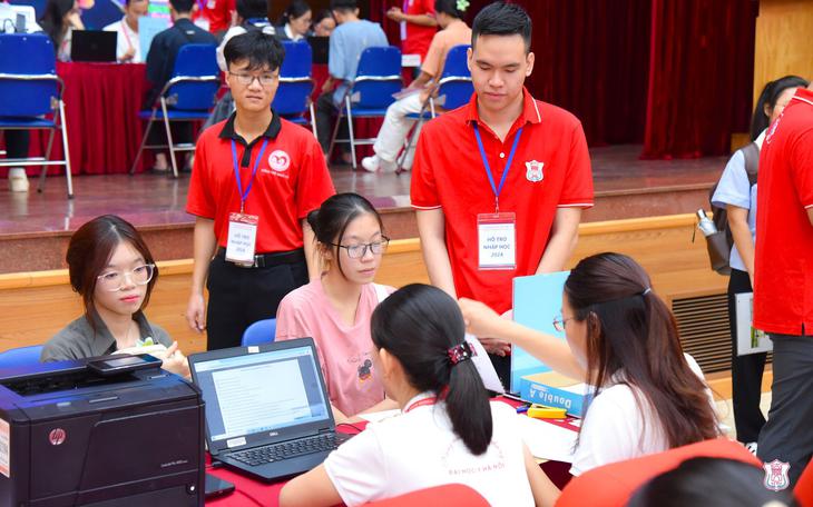 Cập nhật điểm chuẩn Đại học Y Hà Nội năm 2026- Ảnh 4.