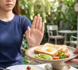 Những điều cần lưu ý khi sử dụng trà lá sen thường xuyên