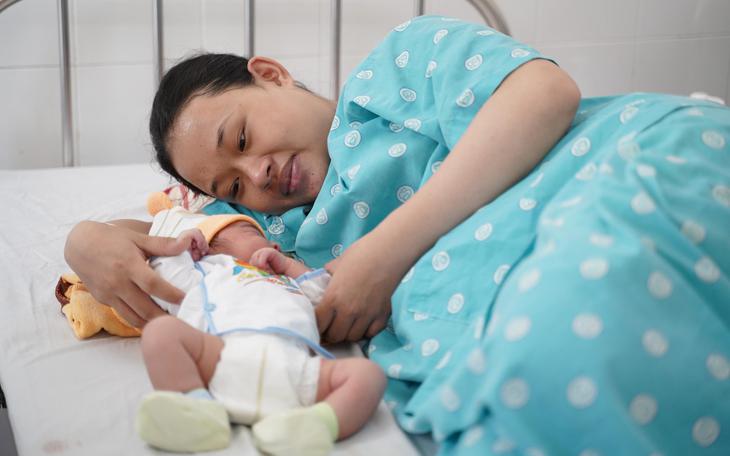 Chăm Sóc Trẻ Sinh Non: Xu Hướng Hút Sữa Cho Bé Bú Bình - Ảnh 2.