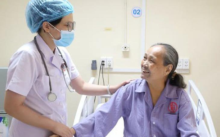 Cứu bệnh nhân sốc nhiễm khuẩn, hoại thư Fournier nguy kịch- Ảnh 3.