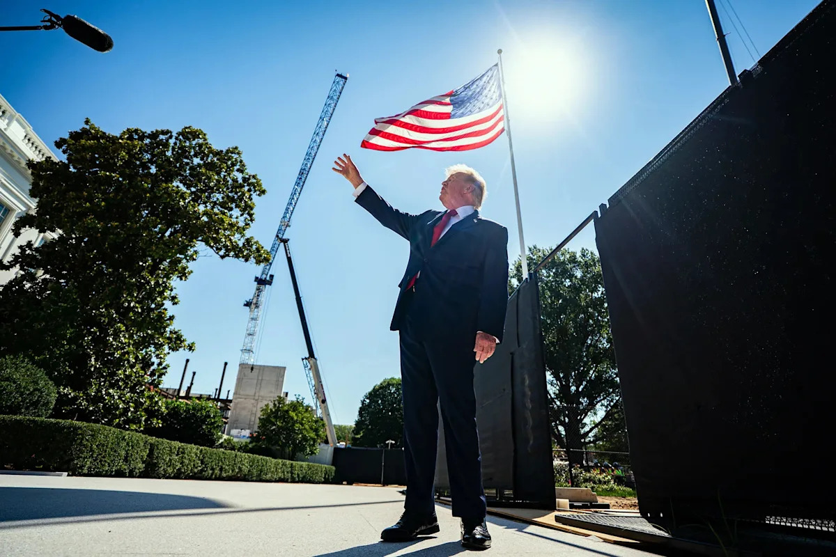 54457d516c872c7000650cf61399497a-jpg-178719938441614821389 Tổng thống Trump hé lộ kế hoạch đại tu hàng trăm triệu USD đối với Nhà Trắng - Ảnh 4.