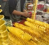 Hỗ Trợ Người Cao Tuổi Sống Khỏe Mạnh: Vai Trò Của Dinh Dưỡng và Hoạt Động
