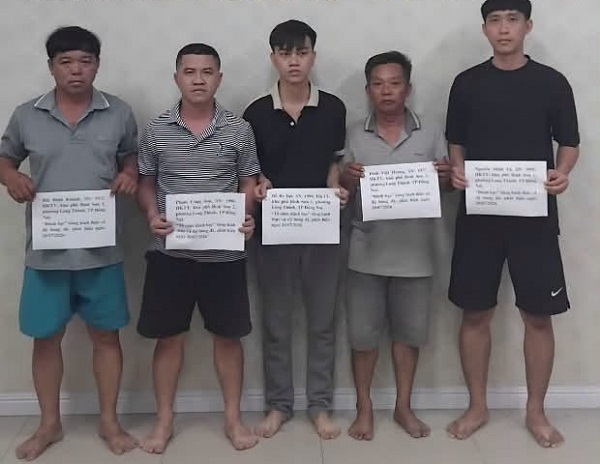 Các Đối Tượng Bị Bắt Giữ Liên Quan Đến Vụ Cá Độ Gần 100 Triệu Đồng Trong Chung Kết World Cup