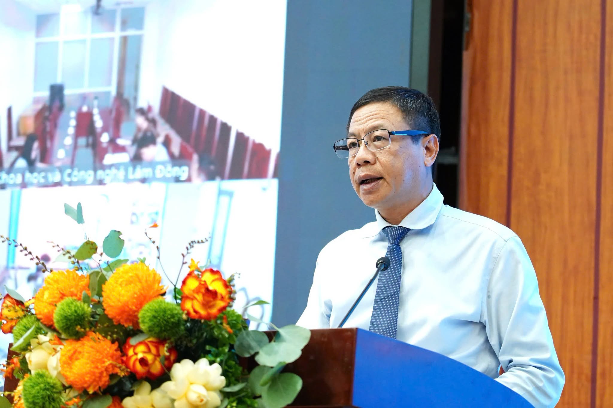 Thứ trưởng Bộ Khoa học - Hội nghị