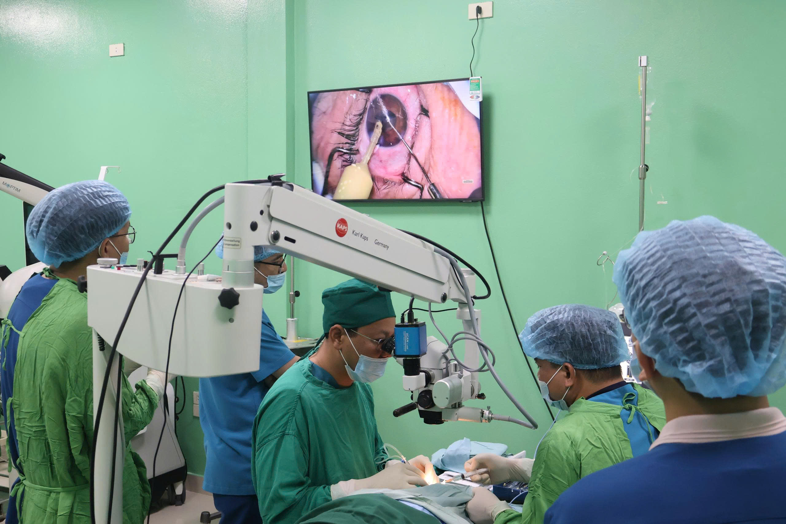 Khó Khăn Trong Chẩn Đoán Thoái Hóa Hoàng Điểm Tuổi Già Giai Đoạn Sớm