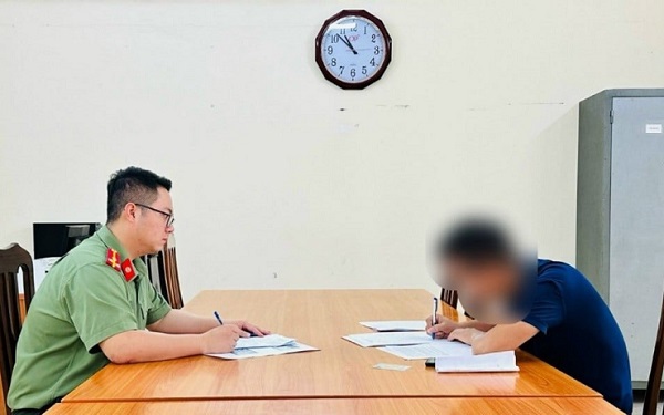 Nam Thanh Niên Bị Phạt Nặng Vì Thông Báo Về CSGT Trên Facebook