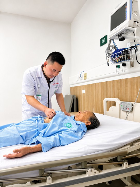 Cứu trái tim của cụ bà 94 tuổi- Ảnh 1.