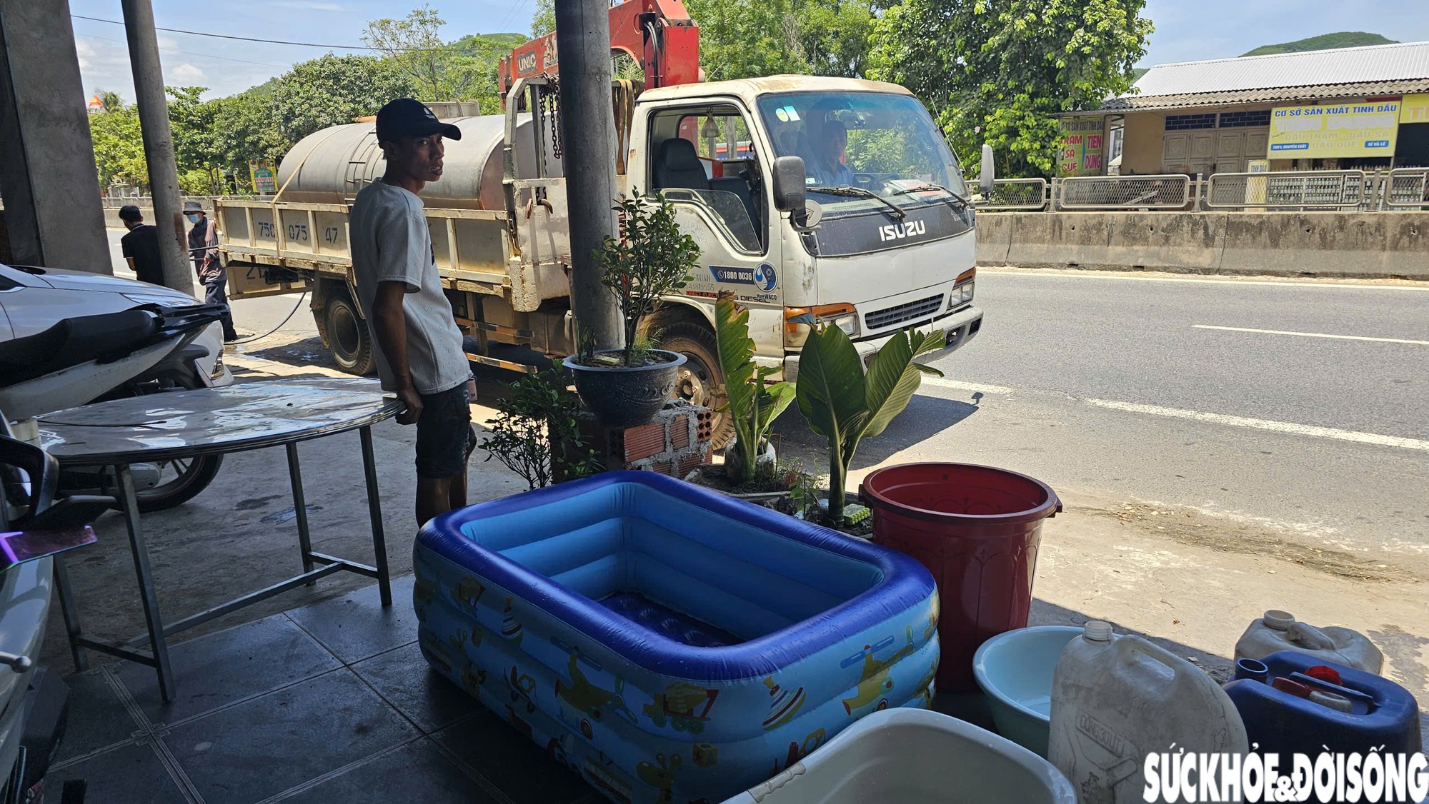 Người Dân Huế Khó Khăn Vì Thiếu Nước Sạch Giữa Nắng Nóng