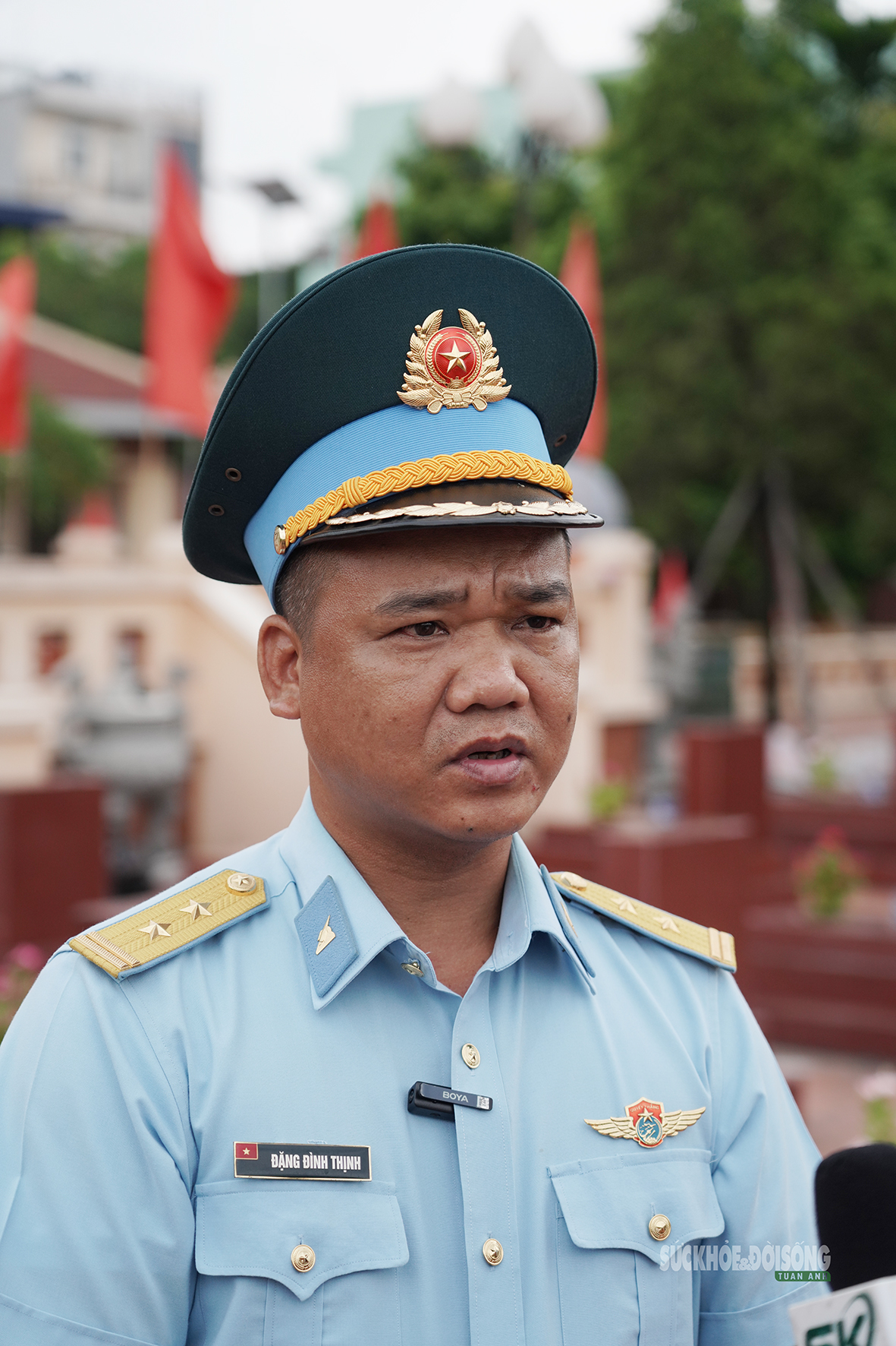 Bộ đội chỉnh trang nghĩa trang, chuẩn bị lấy mẫu hài cốt liệt sĩ - Ảnh 6.