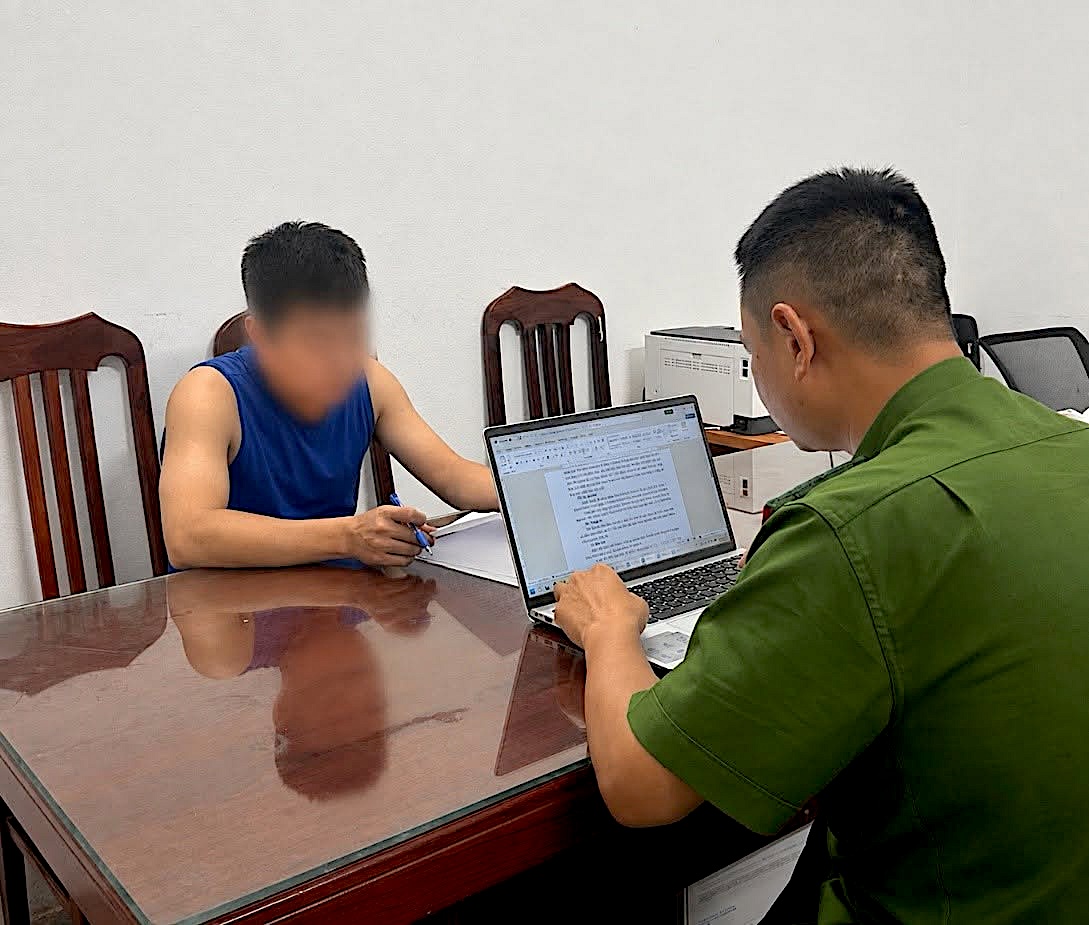 Người Đàn Ông Say Rượu Liên Tục Gọi Điện Thông Tin Sai Sự Thật