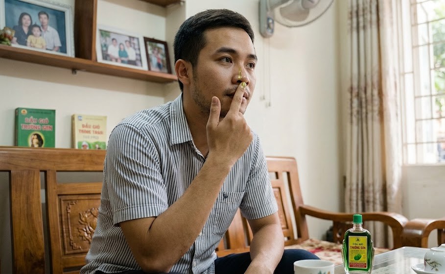 dau-gio-17871119270351204997085 Dầu Gió: Lợi Ích, Nguy Cơ Và Cách Sử Dụng An Toàn - Ảnh 1.