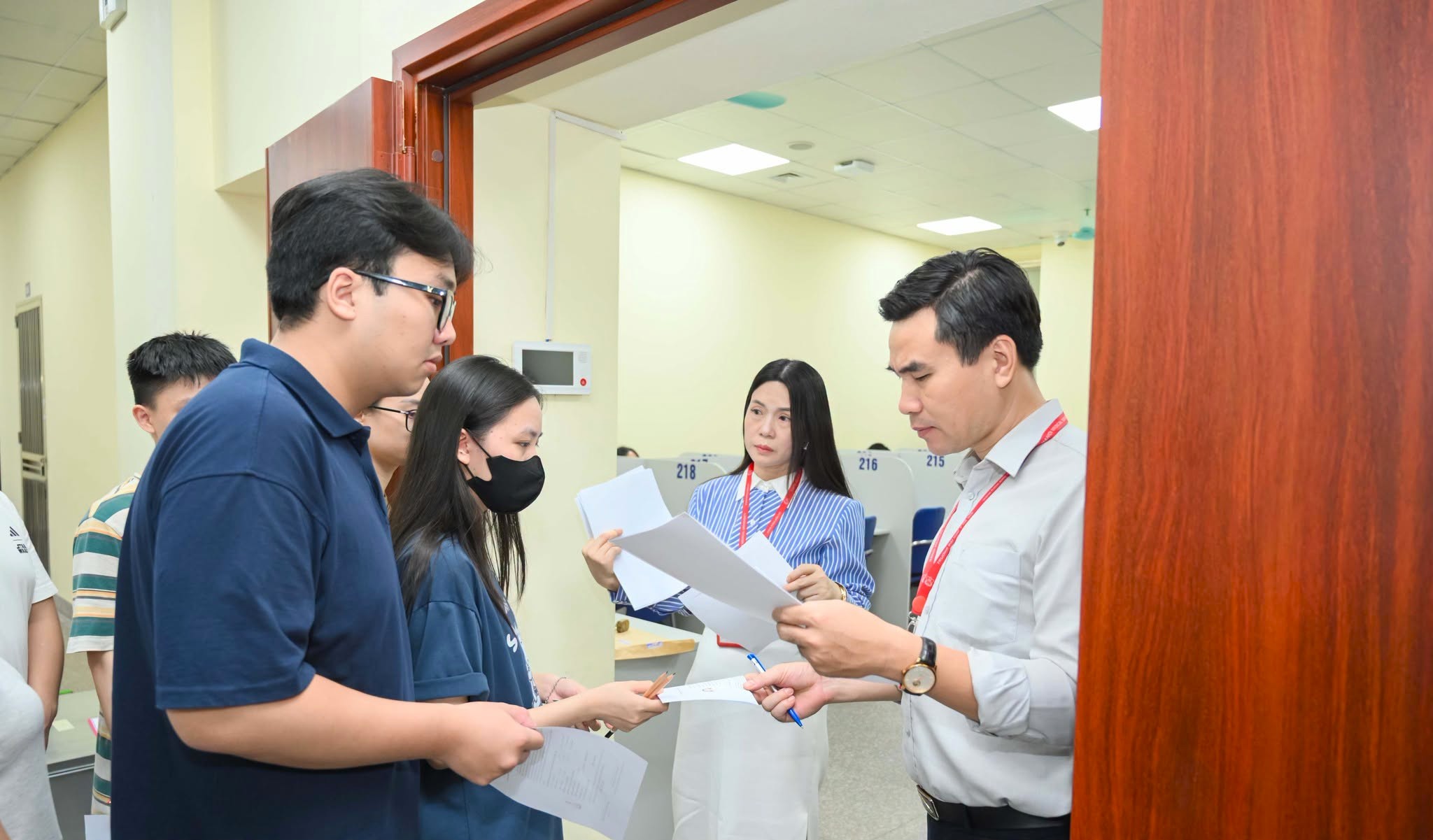 Kỳ Thi Sau Đại Học 2026 Tại Trường Đại Học Y Hà Nội: Hơn 1.900 Thí Sinh Tham Gia