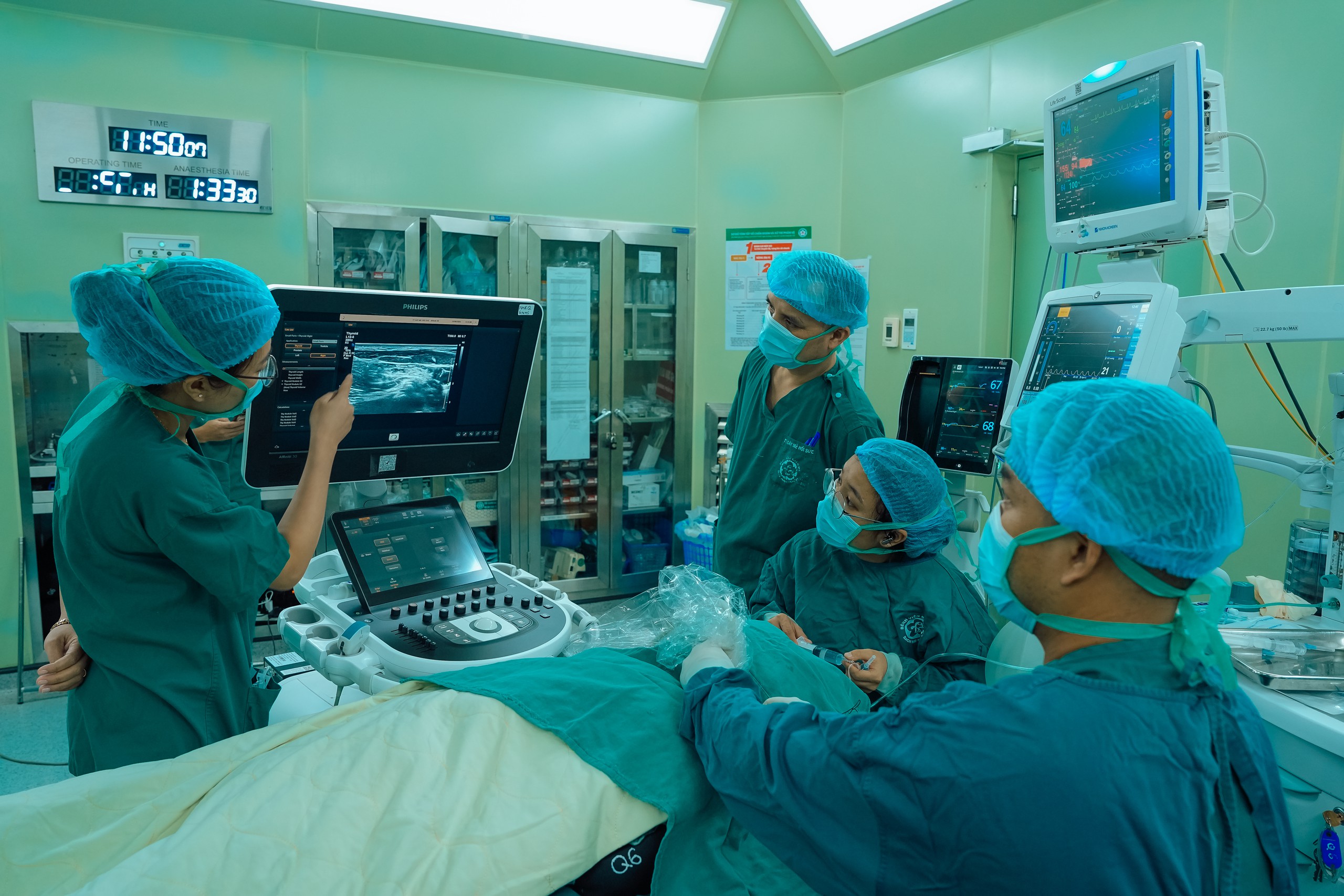 Bệnh viện Bạch Mai kỷ niệm 500 ca phẫu thuật động mạch cảnh, hướng tới chương trình vascular đột phá