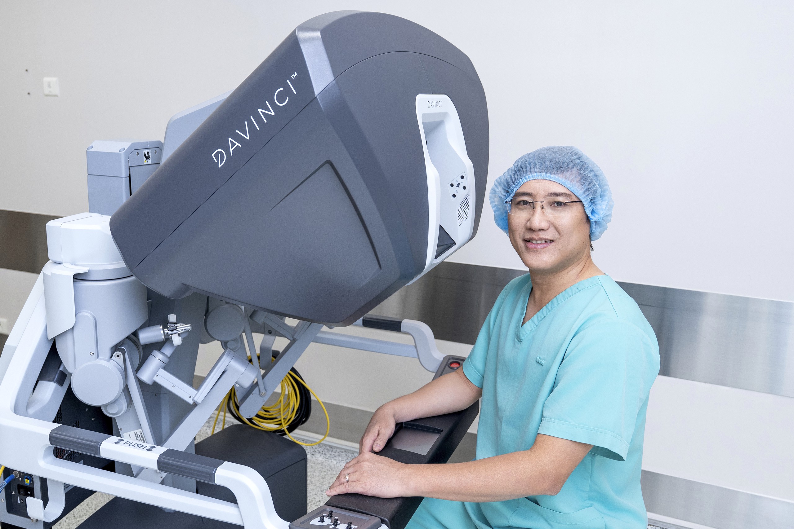 Giải Pháp An Toàn Trong Phẫu Thuật U Phổi Bằng Robot: Hành Trình Của Bệnh Nhân 66 Tuổi