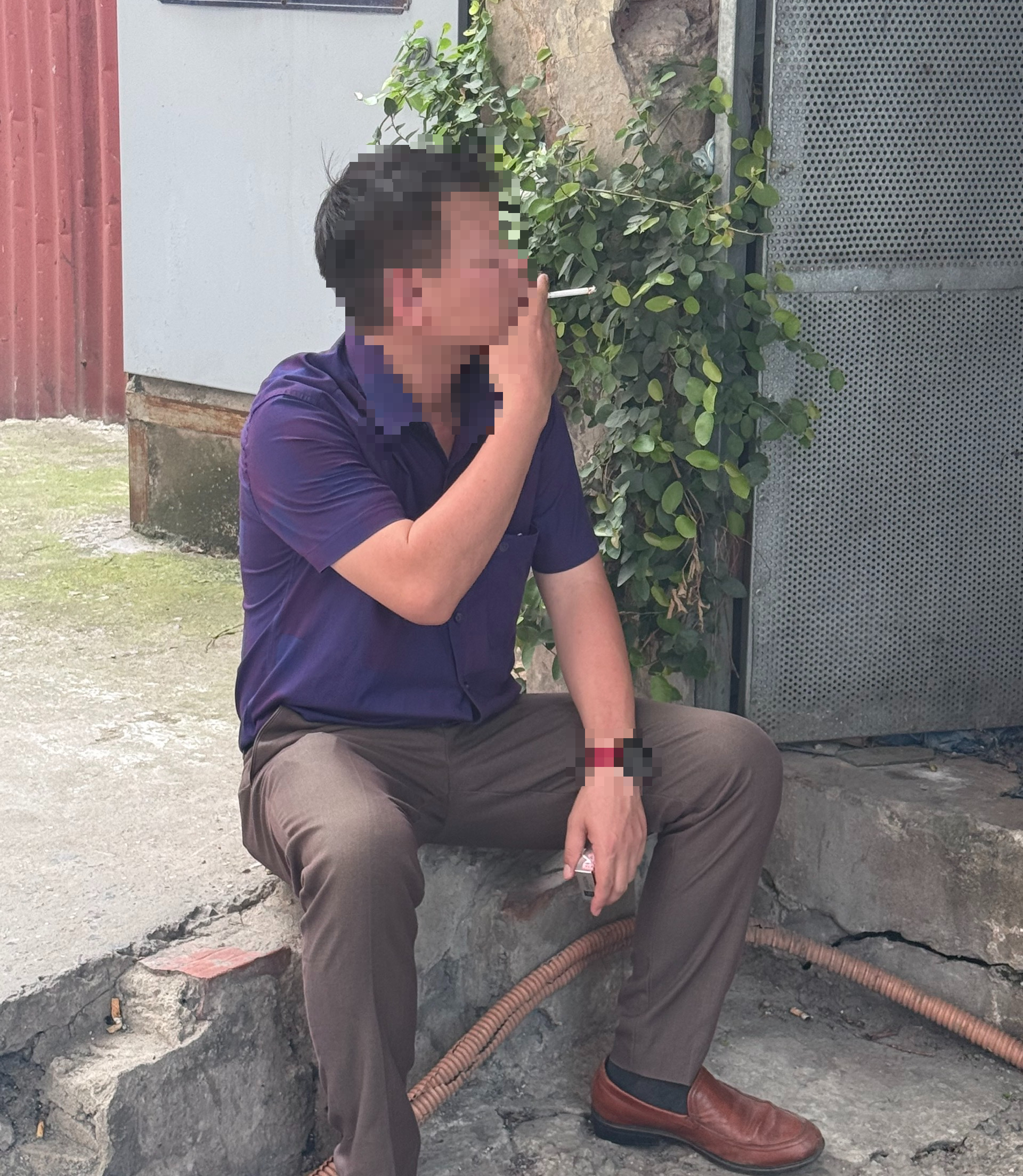 Hơn 15 triệu người Việt Nam vẫn hút thuốc lá. Ảnh: Thái Bình