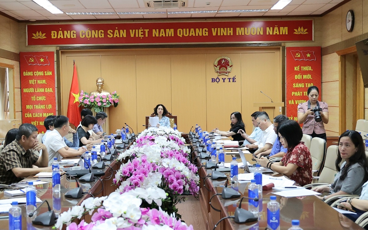 Đề Xuất Cải Cách Hỗ Trợ Hưu Trí: Nâng Mức Trợ Cấp và Giảm Độ Tuổi