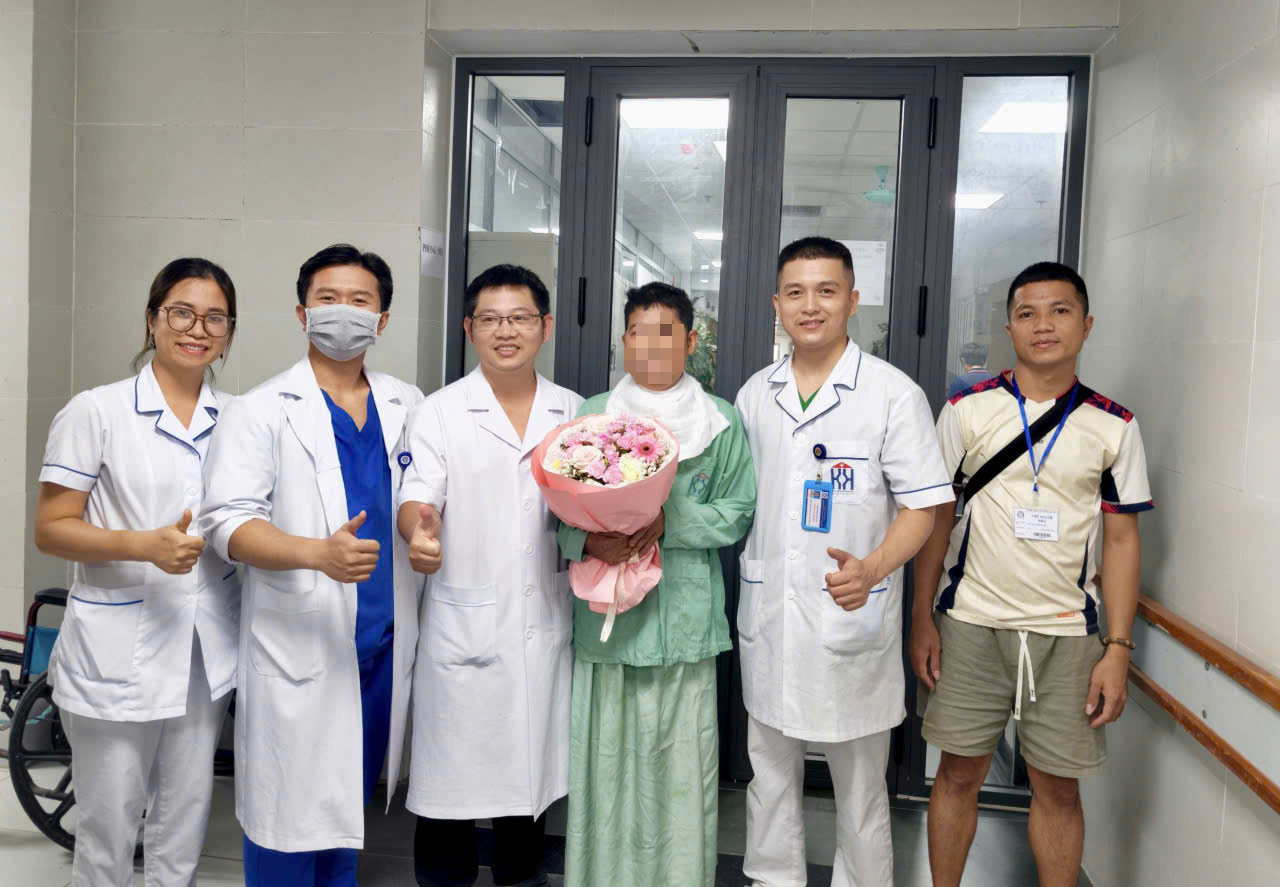 Sự Cứu Sống Kỳ Diệu Của Bệnh Nhân Ung Thư Sau Khi Ho Ra Hơn 2 Lít Máu