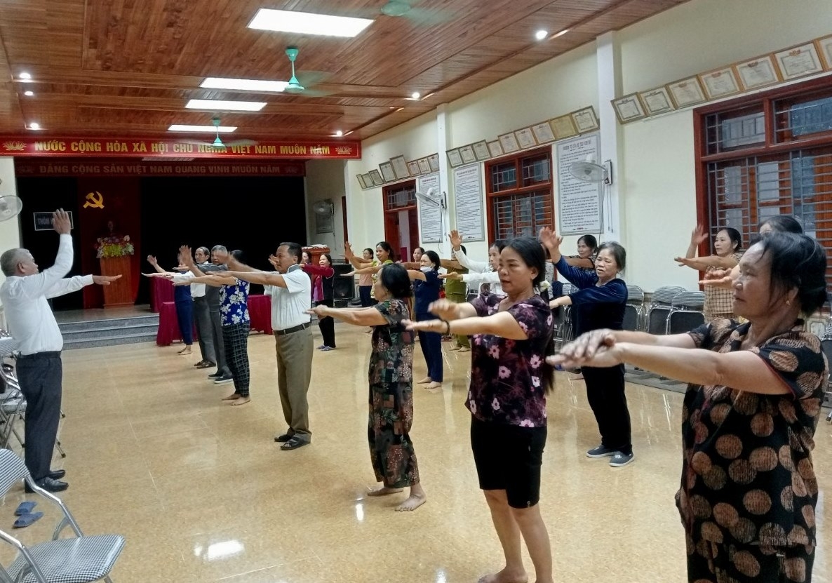 Chăm Sóc Sức Khỏe Từ Tuổi Trung Niên Để Sống Khỏe Đến Già