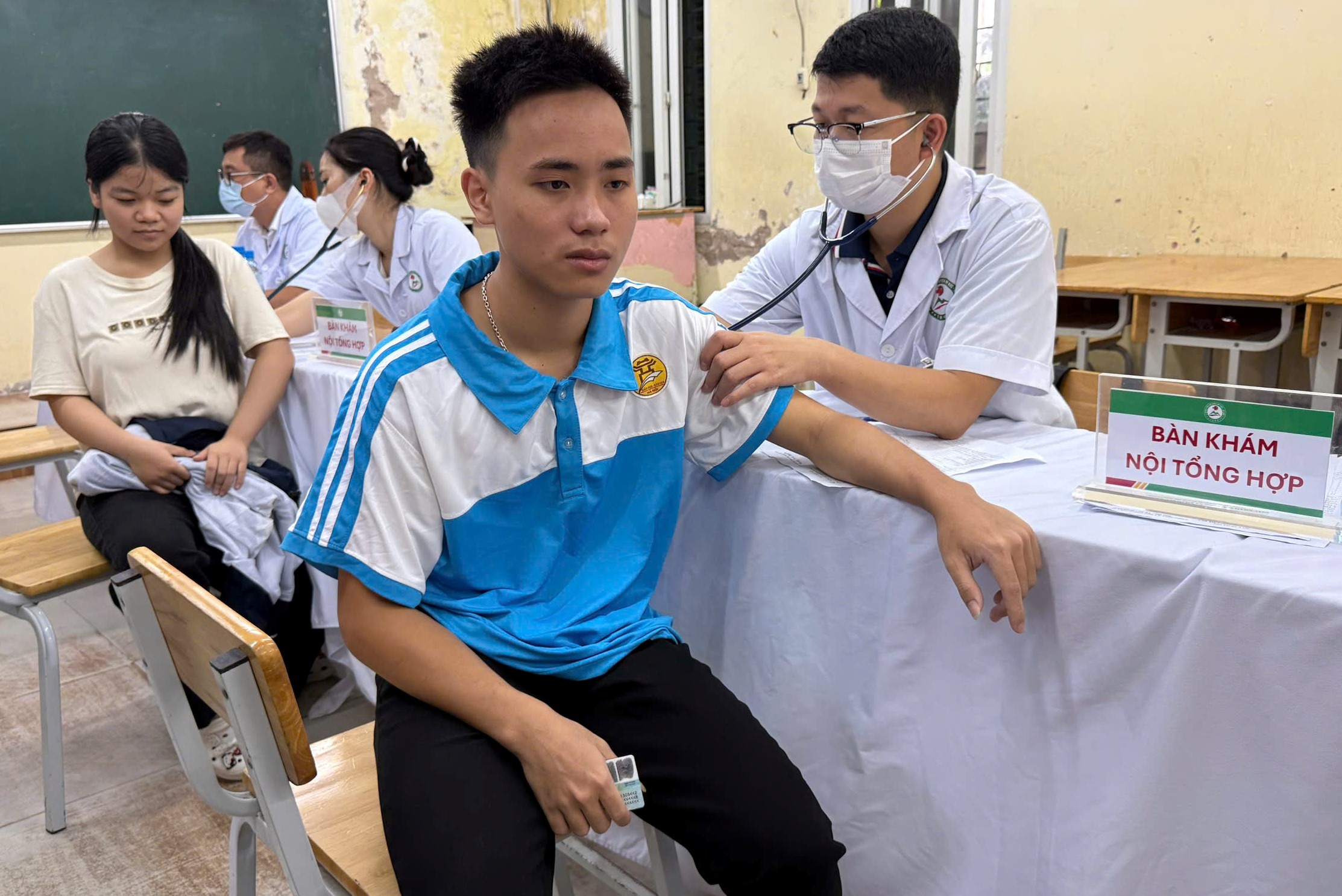 Hà Nội Đưa Ra Những Biện Pháp Mới Để Cải Thiện Y Tế Trường Học- Ảnh 2.