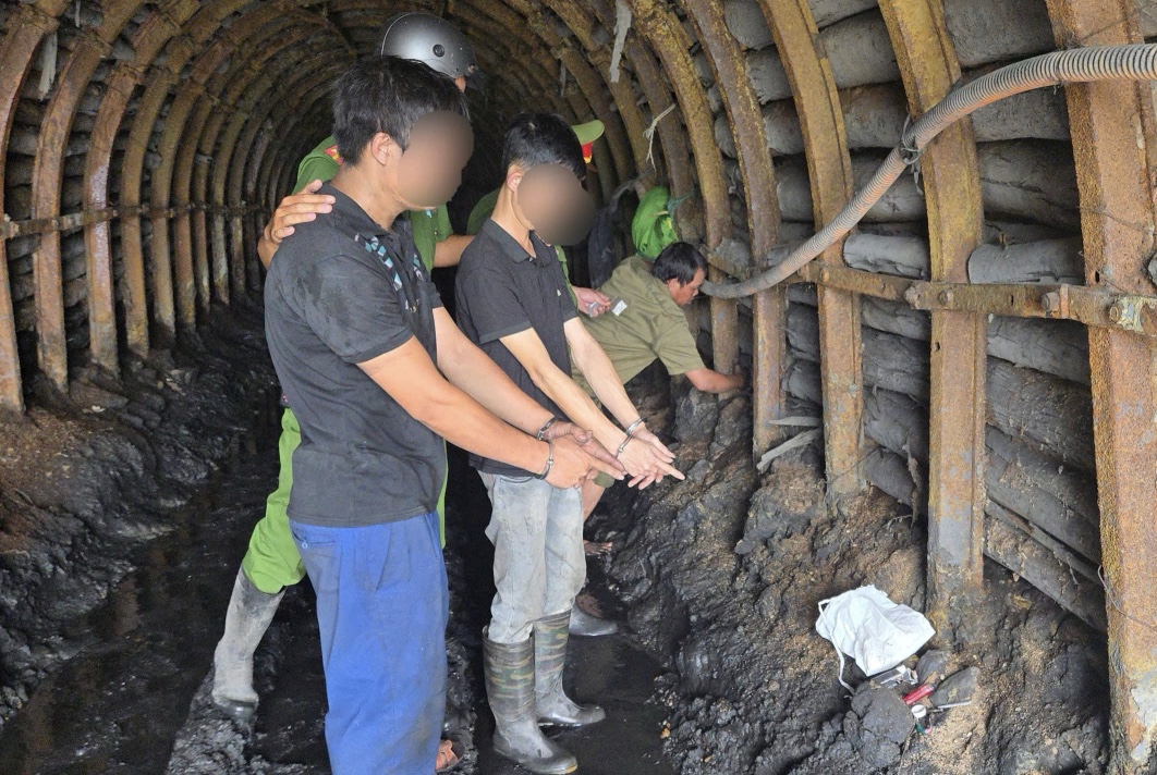 Phát hiện 2 công nhân sử dụng ma túy đá trong mỏ than- Ảnh 1.