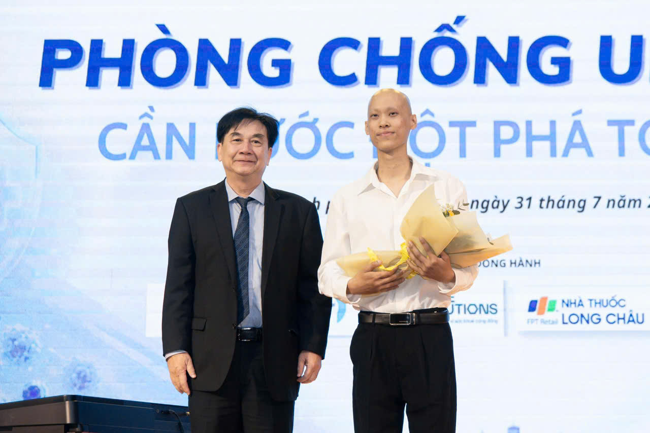 Hành Trình Âm Nhạc Của Chàng Trai 20 Tuổi Đối Diện Với Ung Thư
