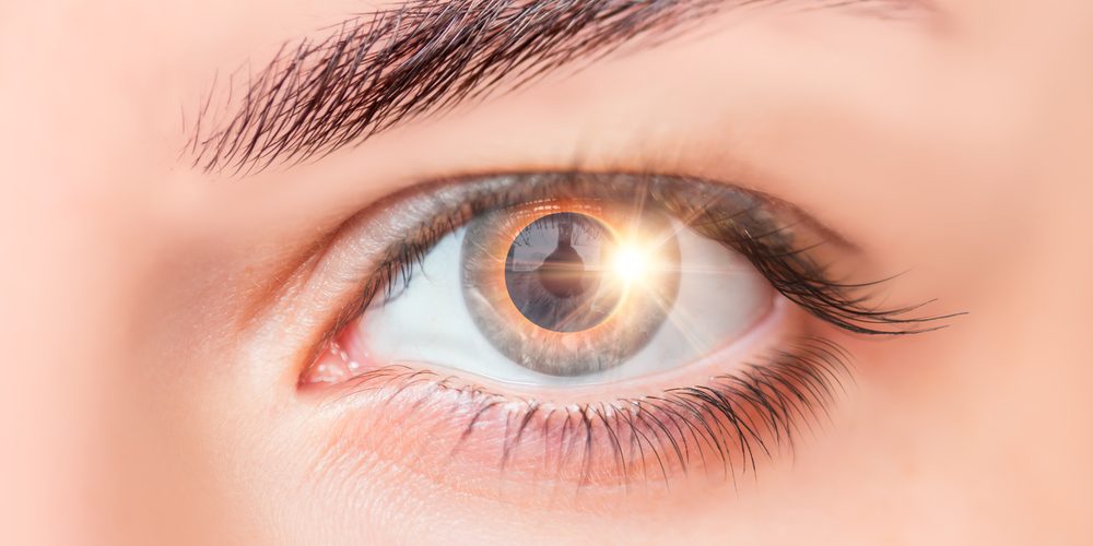 Hành Trình Khắc Kỷ Của Cô Gái Sau Khi Gặp Hiện Tượng Nhật Thực