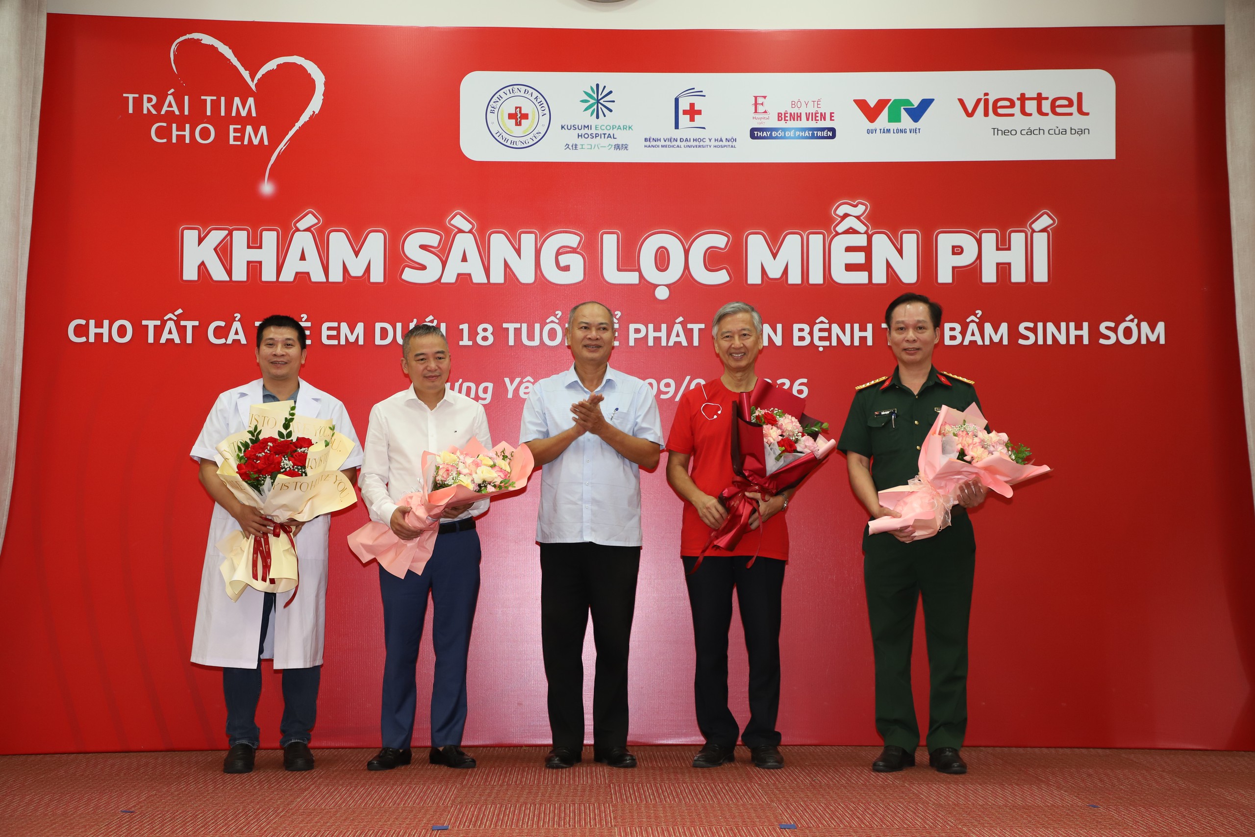 img3423-1786275222509106302126 Khám sàng lọc tim bẩm sinh miễn phí tại Hưng Yên, phát hiện 14 trường hợp bệnh tim- Ảnh 5.
