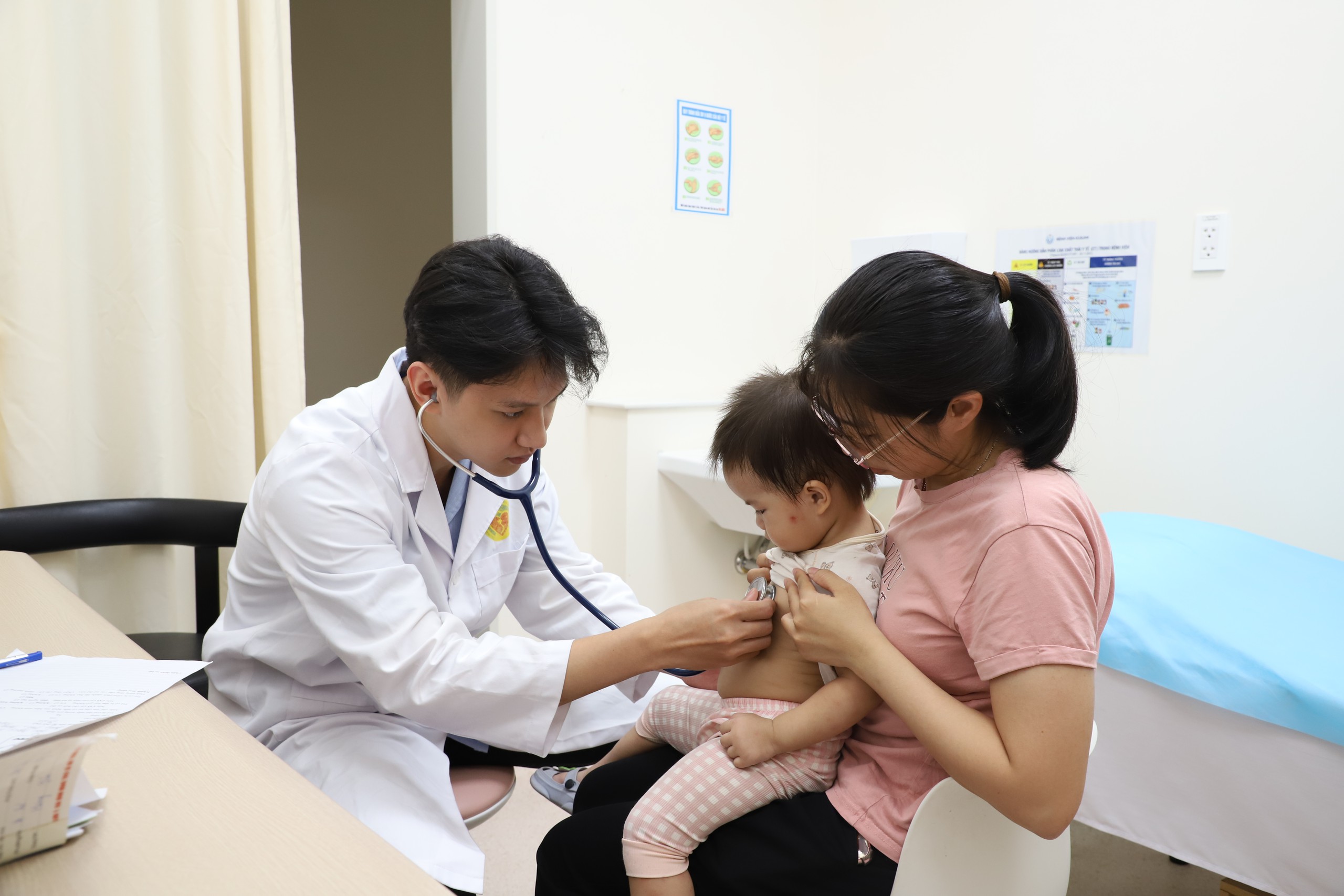 img3454-1786275133881915397115 Khám sàng lọc tim bẩm sinh miễn phí tại Hưng Yên, phát hiện 14 trường hợp bệnh tim- Ảnh 2.