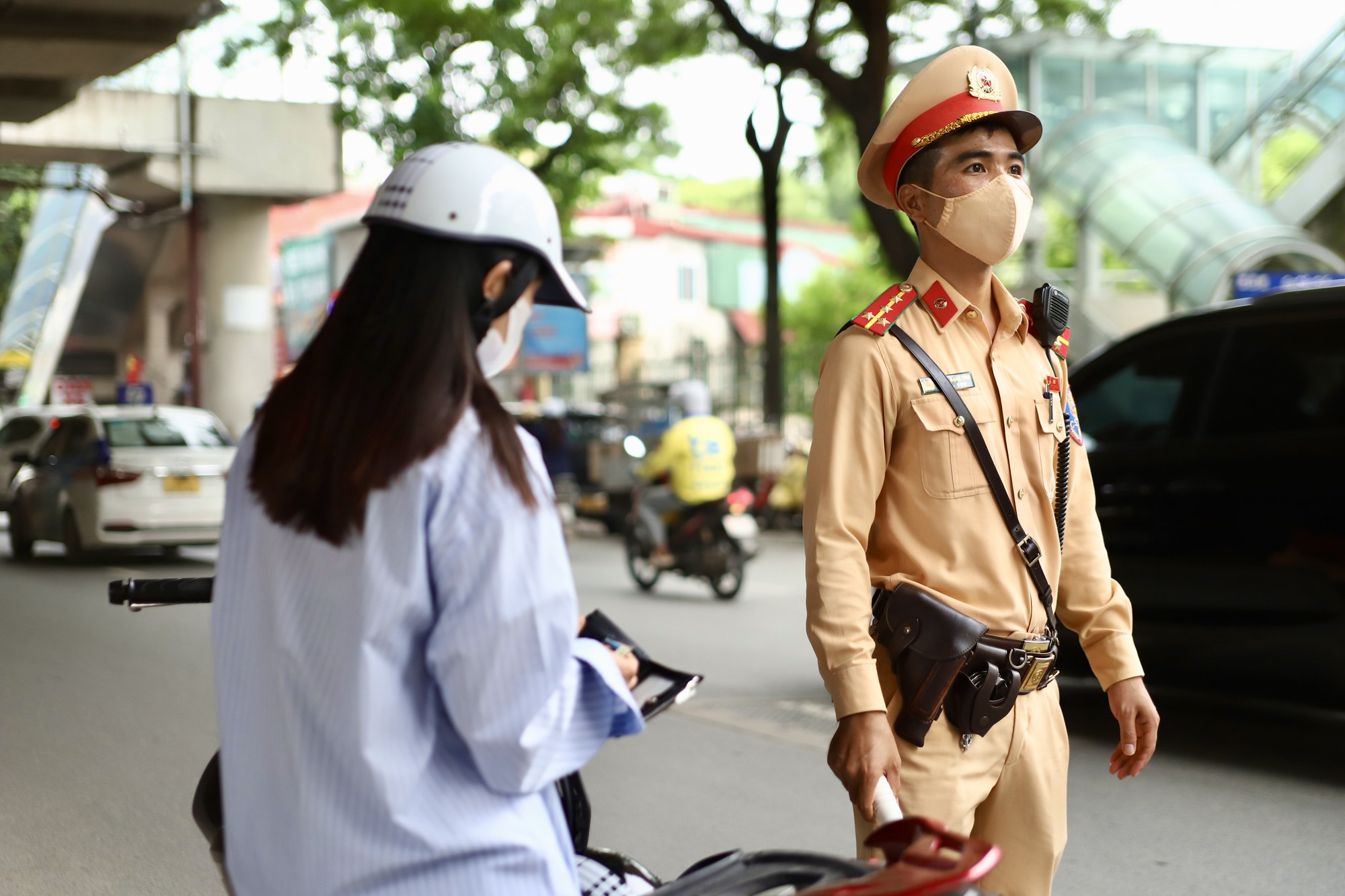 Thanh Niên Bỏ Chạy Trước CSGT: Hệ Lụy Và Bài Học Cảnh Giác