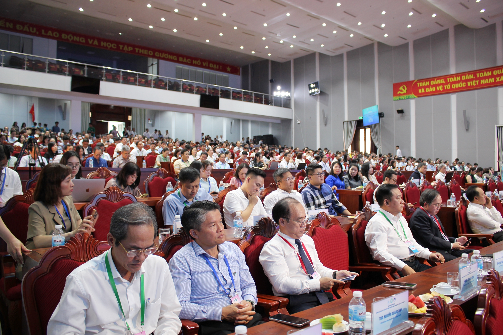 Thứ trưởng Thường trực Bộ Y tế: Chăm sóc người cao tuổi phải lấy dự phòng và cộng đồng làm nền tảng- Ảnh 4.