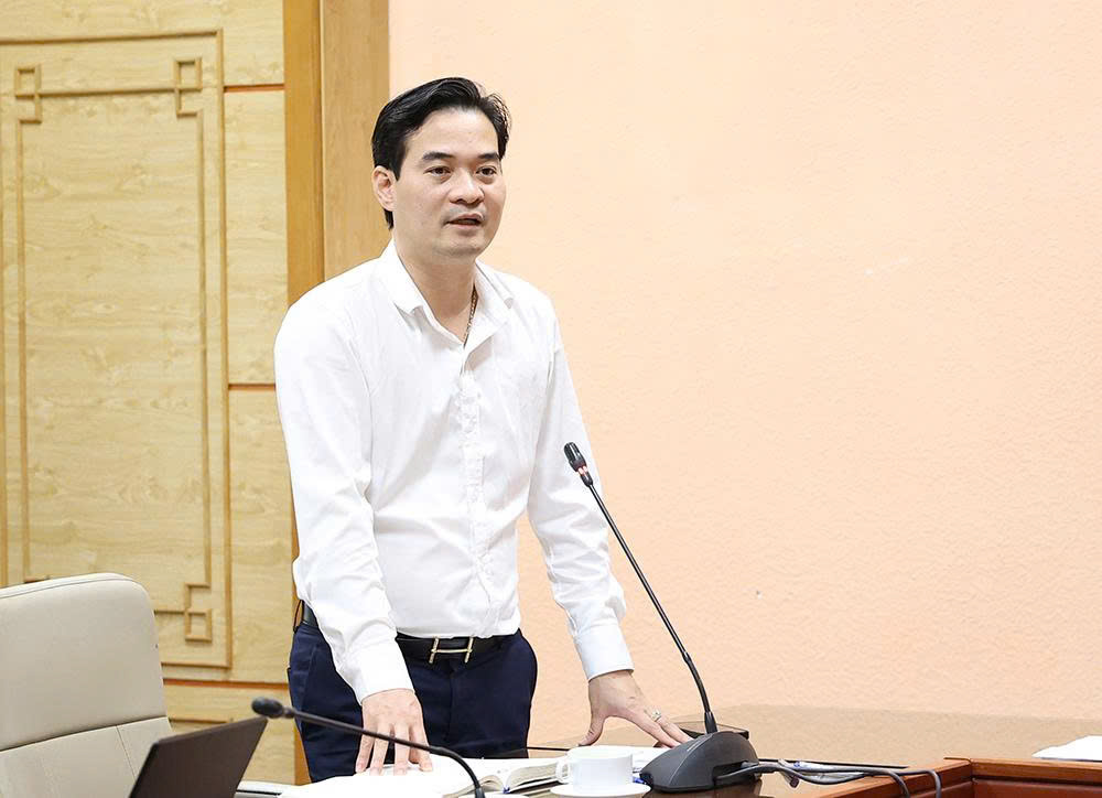 Cục trưởng Cục An toàn thực phẩm Chu Quốc Thịnh phát biểu.  Ảnh: Trần Minh