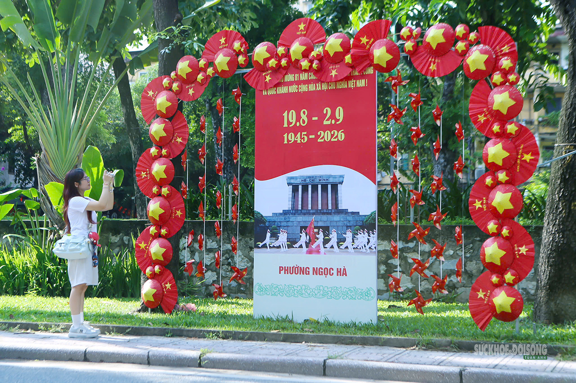 Phố Kim Mã thành điểm check-in rực rỡ dịp Quốc khánh- Ảnh 5.