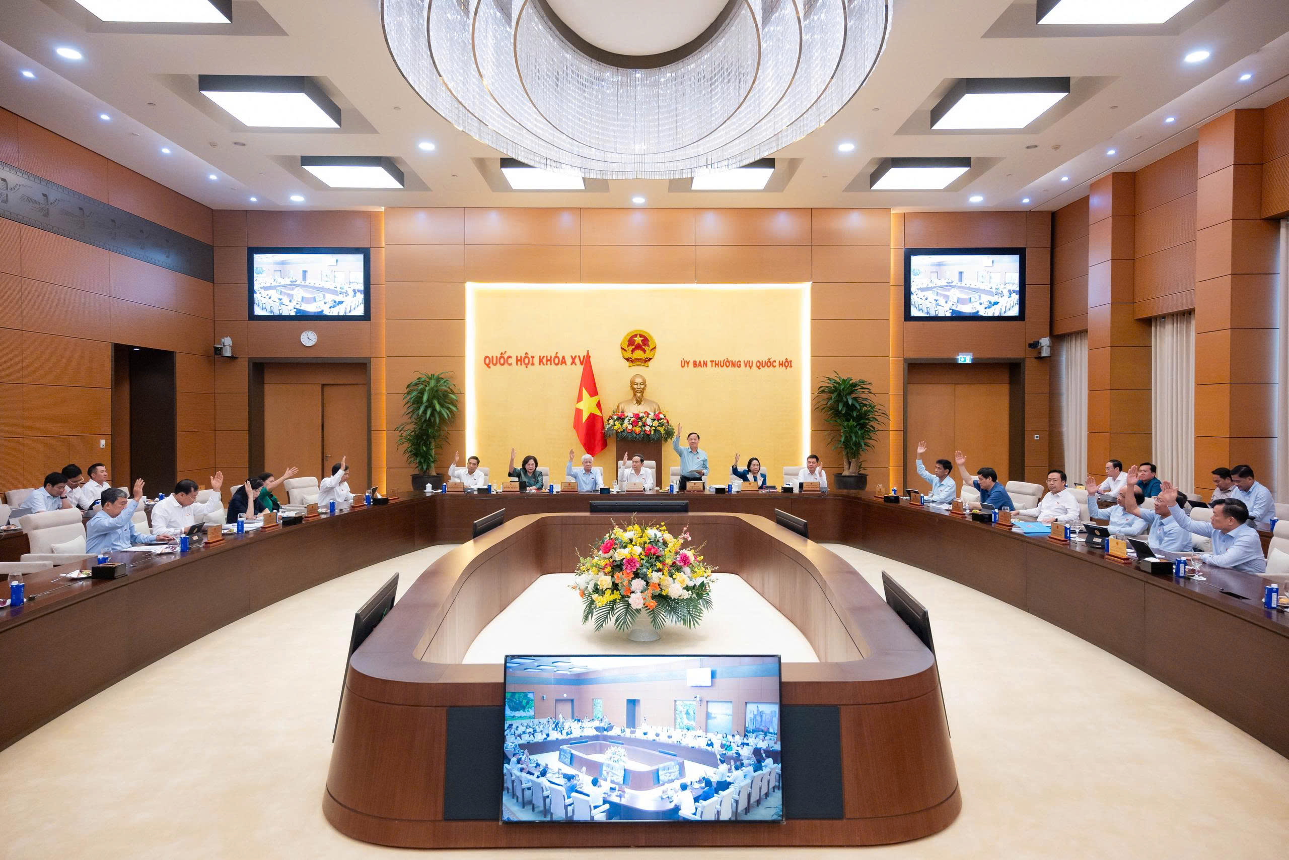 Quốc Hội Thông Qua Kế Hoạch Thành Lập Thành Phố Mới Tại Quảng Ninh và Bắc Ninh - Ảnh 1.