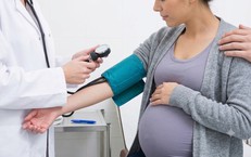 Phát Hiện Sớm Ung Thư Cổ Tử Cung: Tại Sao Xét Nghiệm Sàng Lọc Là Cần Thiết?