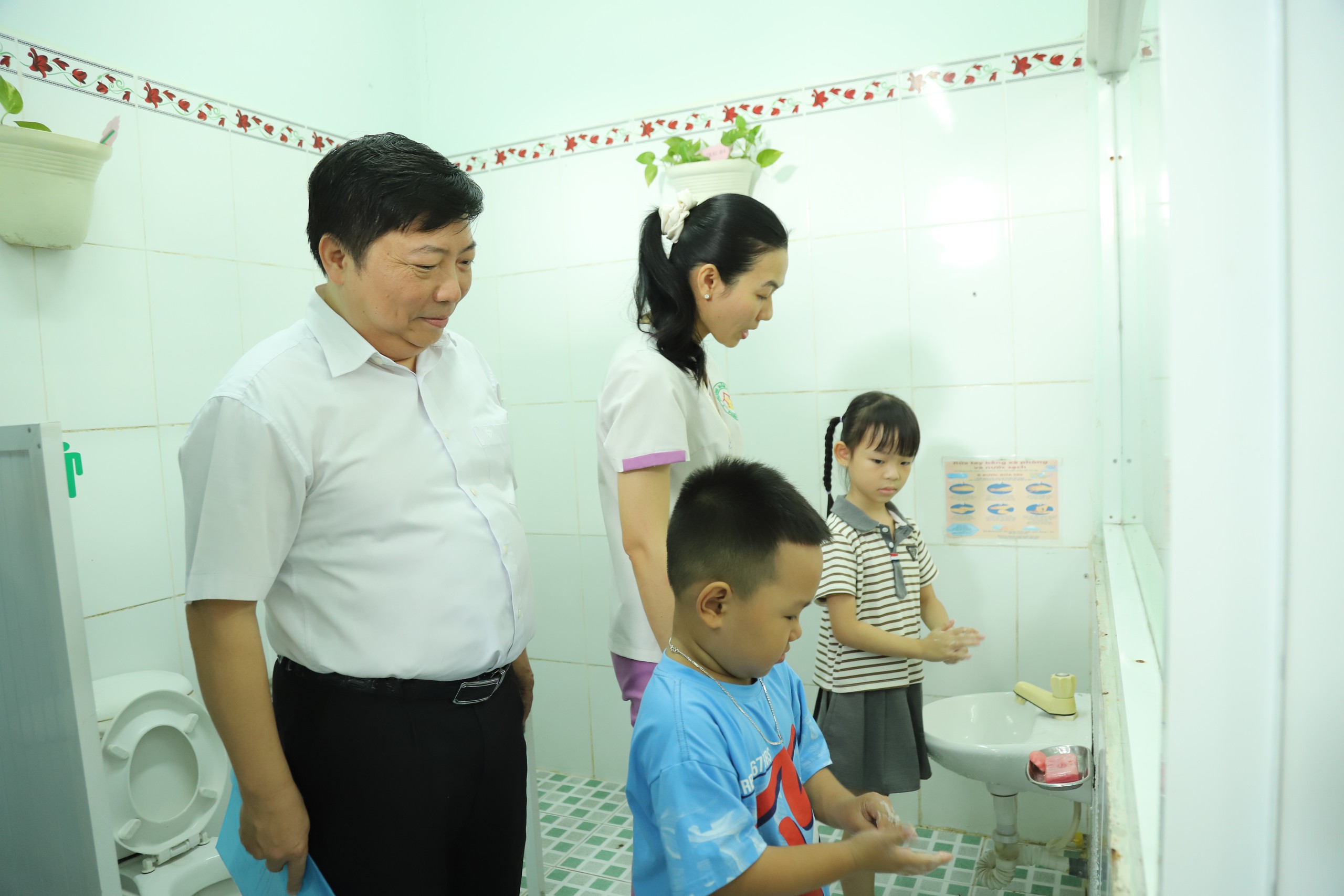 Cảnh Báo Nguy Cơ Dịch Bệnh Tại TPHCM Giữa Mùa Mưa