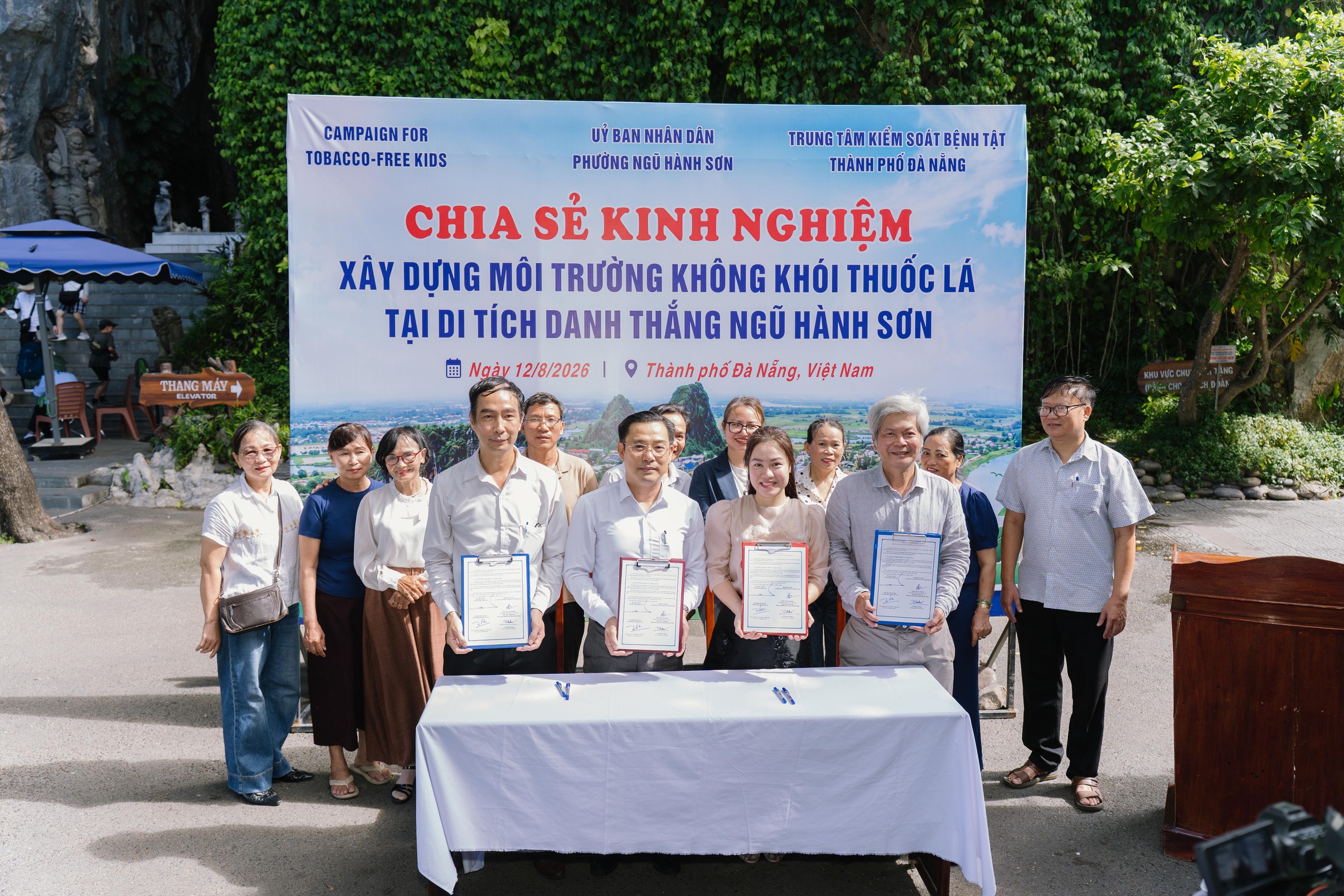 Xây dựng Ngũ Hành Sơn thành môi trường không khói thuốc - Ảnh 1.