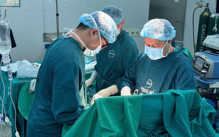 Điều trị viêm phổi, người đàn ông được phát hiện ung thư thực quản- Ảnh 3.