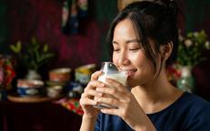 So Sánh Tác Dụng Chống Lão Hóa Giữa Lá Ổi và Trà Xanh