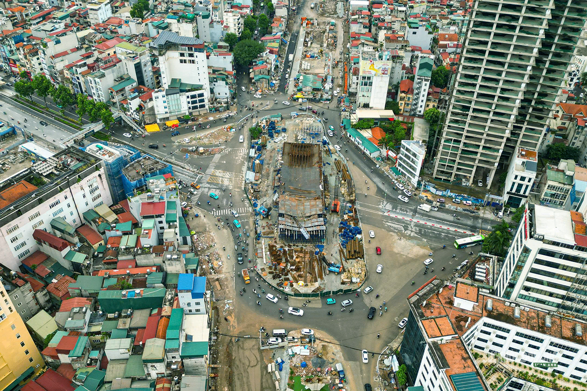 Cận cảnh tuyến Vành đai 1 dài hơn 2,2 km đang thi công ở Hà Nội- Ảnh 1.