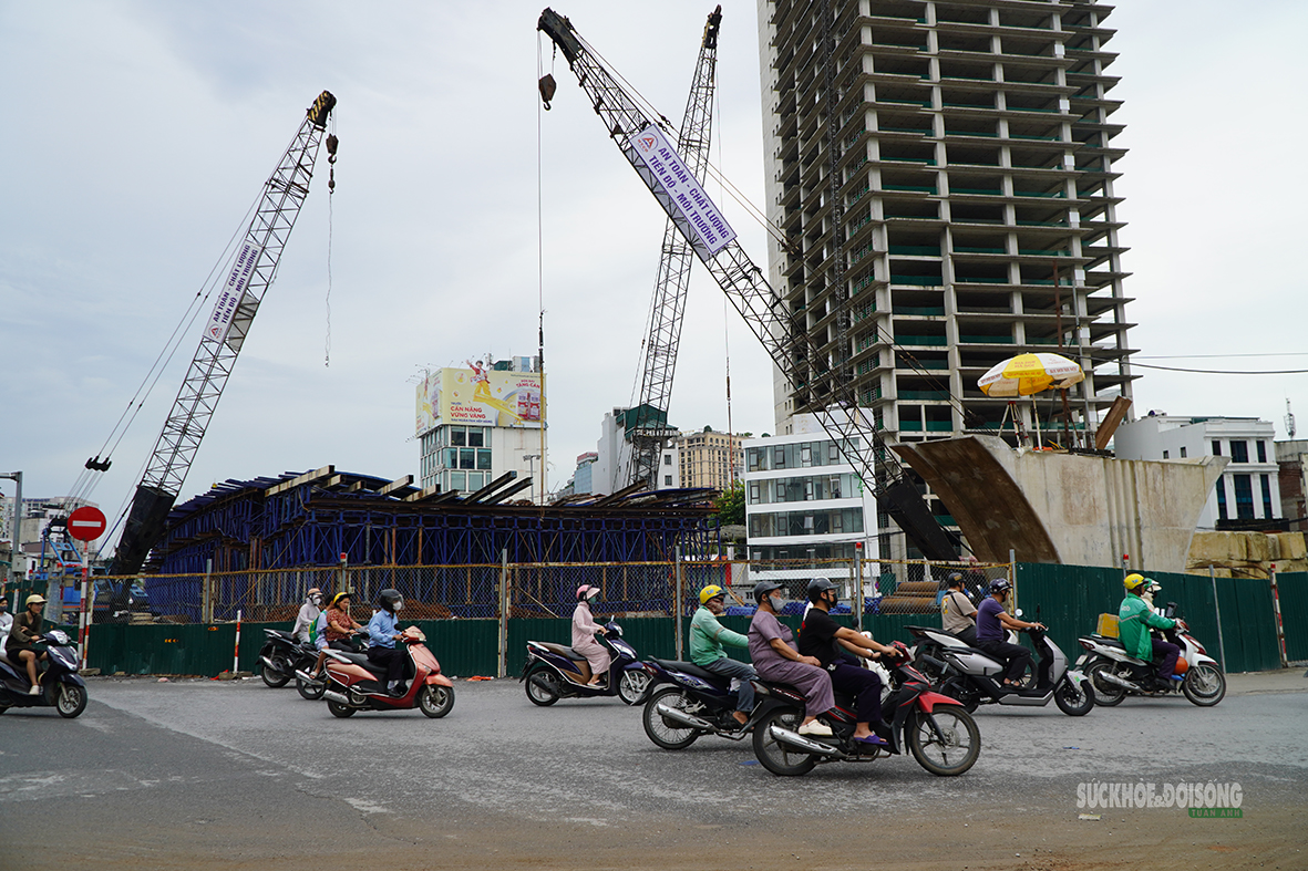 Cận cảnh tuyến Vành đai 1 dài hơn 2,2 km đang thi công ở Hà Nội- Ảnh 10.