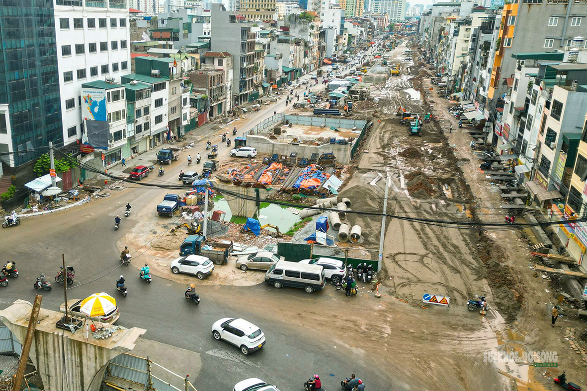 Cận cảnh tuyến Vành đai 1 dài hơn 2,2 km đang thi công ở Hà Nội- Ảnh 2.