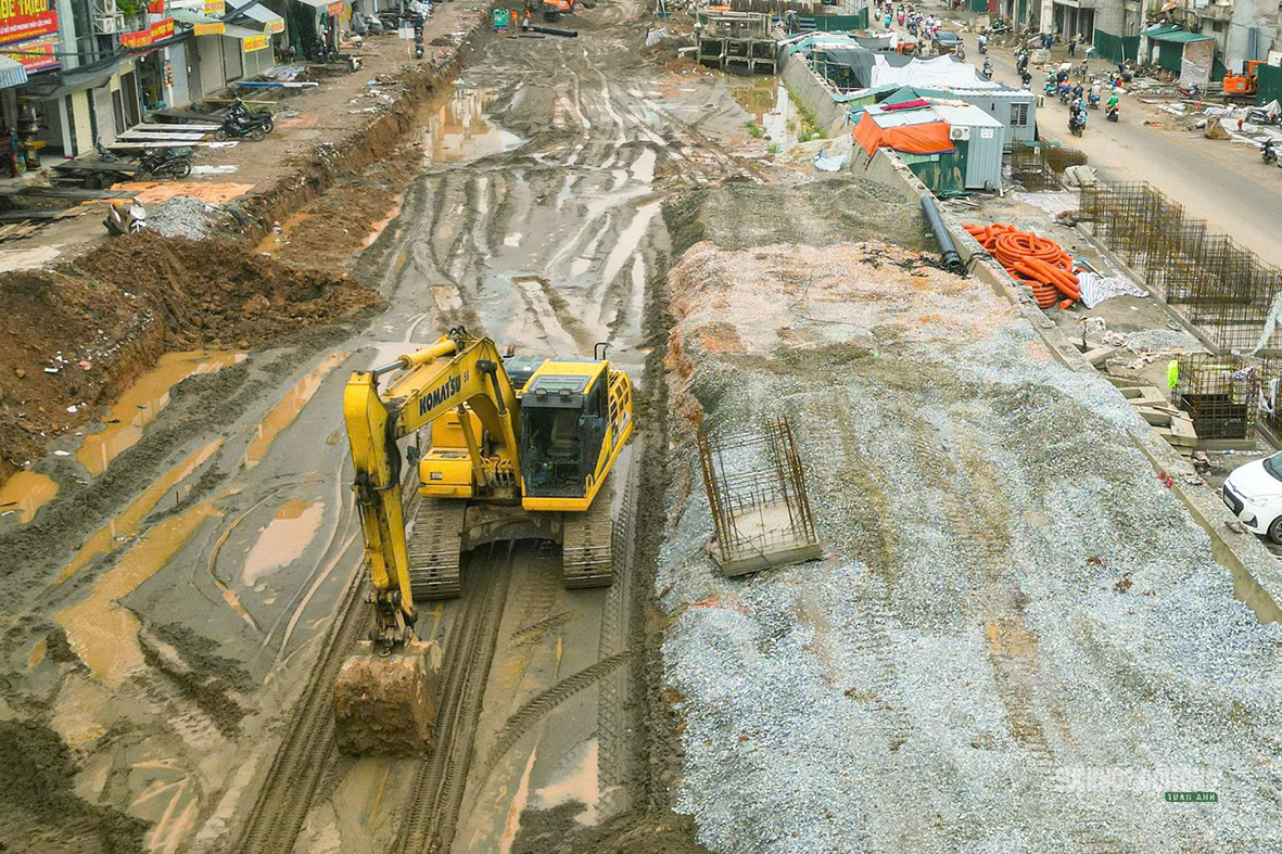 Cận cảnh tuyến Vành đai 1 dài hơn 2,2 km đang thi công ở Hà Nội- Ảnh 3.