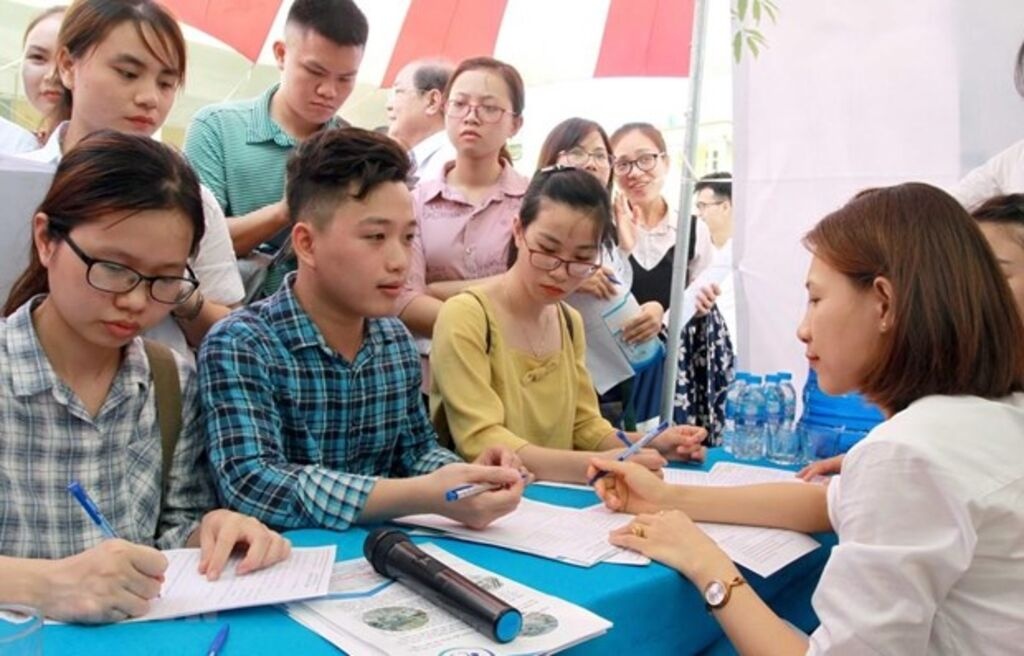 Chiến Lược Tạo Việc Làm Bền Vững Thông Qua Các Mô Hình Mới